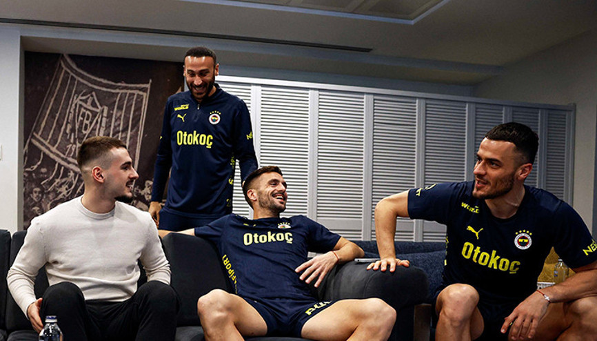 Fenerbahçenin yeni transferi Mimovic, takım arkadaşlarıyla bir araya geldi
