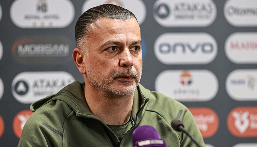 Hatayspor Teknik Direktörü Murat Şahin: Basit savunma hatalarıyla 3 golle mağlup olduk