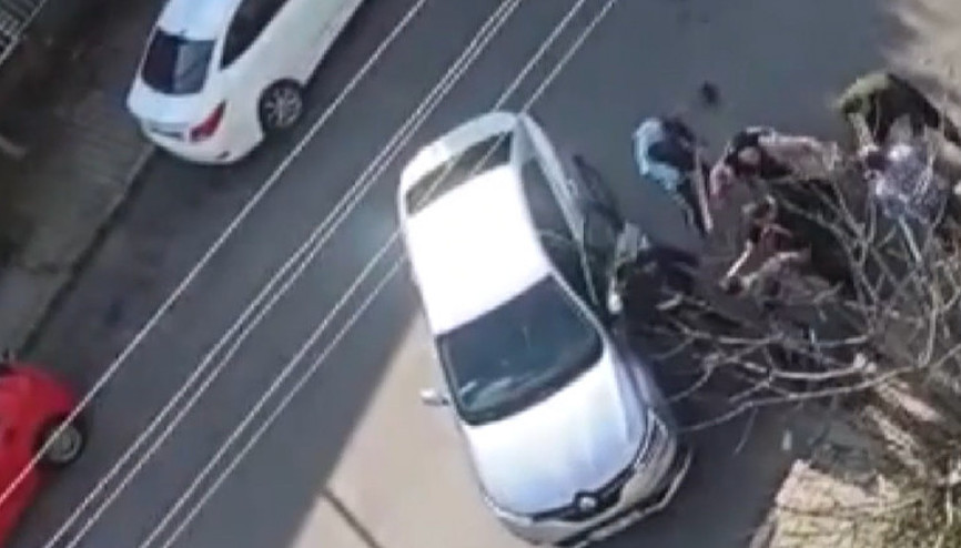 Kendisini bıçaklayan eski eşini linç edilmekten kurtardı O benim çocuklarımın babası