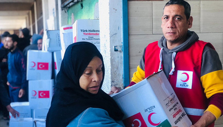 Türk Kızılay, çadır ve barınma malzemelerinden oluşan 57 tırın Gazzeye giriş yaptığını bildirdi