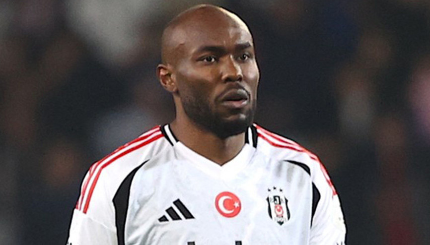 Rekortmen Musrati Monacoya kiralandı