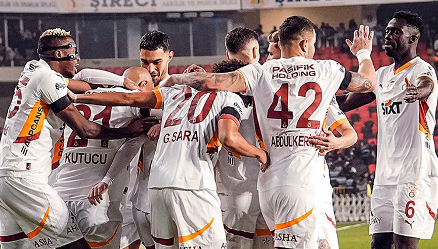 Galatasarayda maç sonu gol itirafı: Dries ağabeyle çalışmıştık