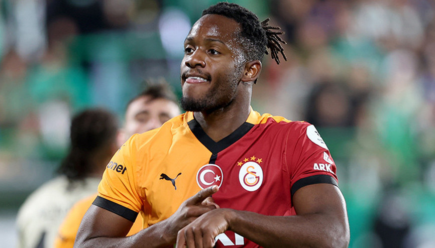 Galatasaraya bedavaya gelen Batshuayi 3 milyon Euroya satıldı Resmen Frankfurtta
