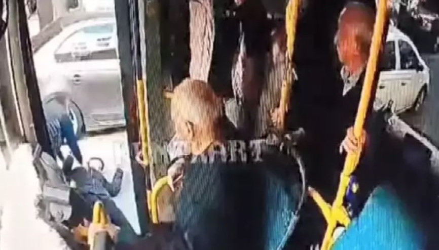 Zonguldakta otobüste bayılan çocuk, kapı açılınca asfalta düştü