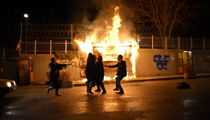 Annem Ankara yürekler dokundu Zuhalin bir yanı sevgi bir yanı korku