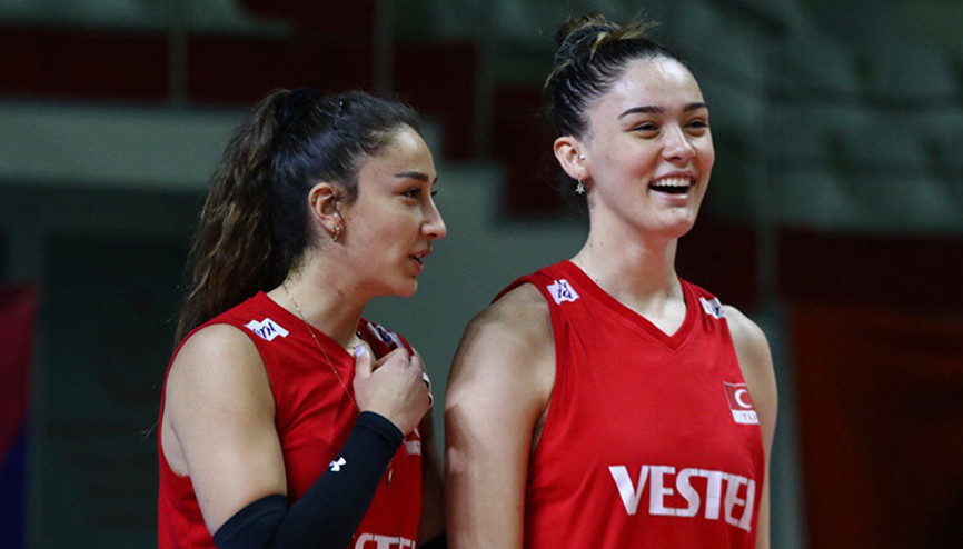 Hande Baladın Fenerbahçeye Evet dedi, Zehra Güneş sırada