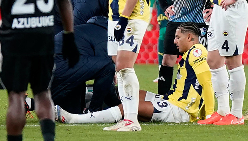 Fenerbahçeye Diego Carlos, Alexander Djiku ve Yusuf Akçiçekten kötü haber