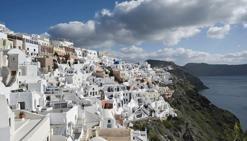 Santorini halkı endişeli... Ya aylarca devam ederse