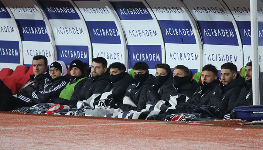 Beşiktaşın kulübesinde yabancı kalmadı