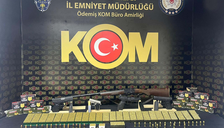 Ödemişte silah kaçakçılığı operasyonu; 3 gözaltı