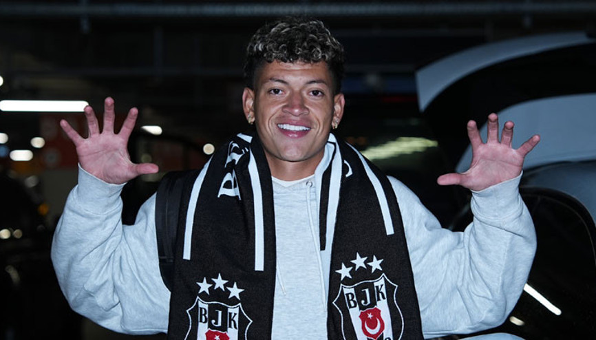 Beşiktaşın yeni transferi Elan Ricardo İstanbula geldi
