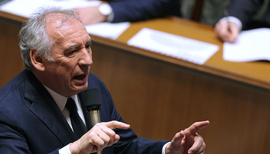 Fransa’da hükümete karşı verilen gensoru önergesi reddedildi