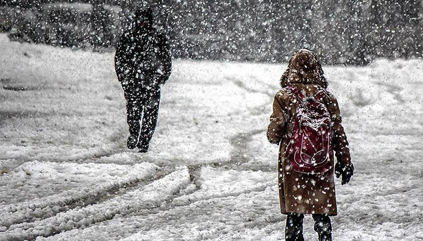 Büyükçekmecede okullar tatil mi 12 Şubat İstanbul Büyükçekmecede kar tatili var mı Kar tatili son durum haberleri...