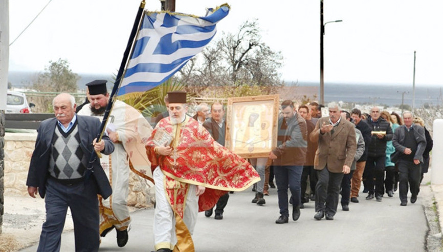 Santorini alarmda... 17 günde 14 bin deprem
