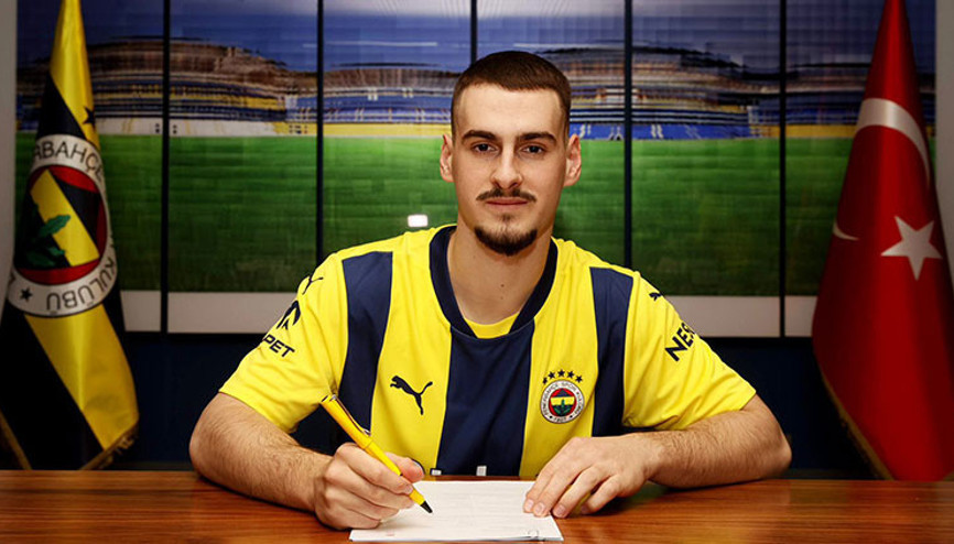Fenerbahçe, ayrılığı resmen duyurdu Mimovic, Zenite kiralandı
