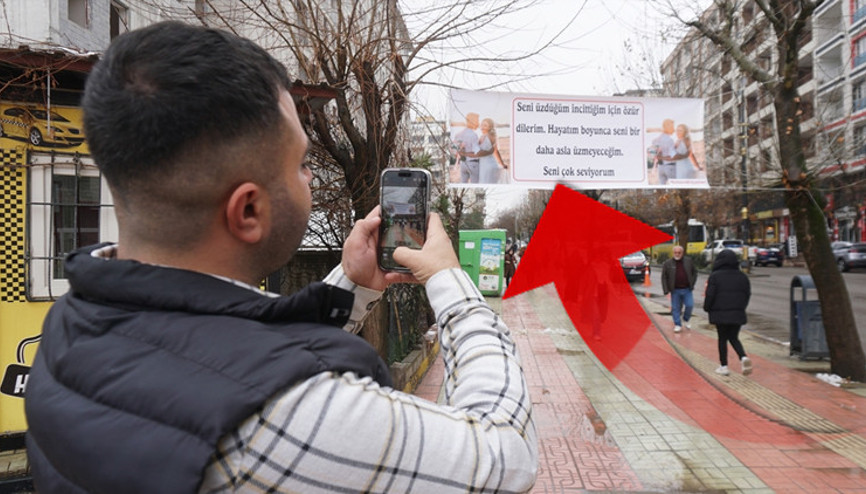 Görenler fotoğrafını çekti... Sevgililer Gününde şaşkına çeviren pankart: Tartıştığı eşine böyle seslendi Görenler fotoğrafını çekti... Sevgililer Gününde şaşkına çeviren pankart: Tartıştığı eşine böyle seslendi