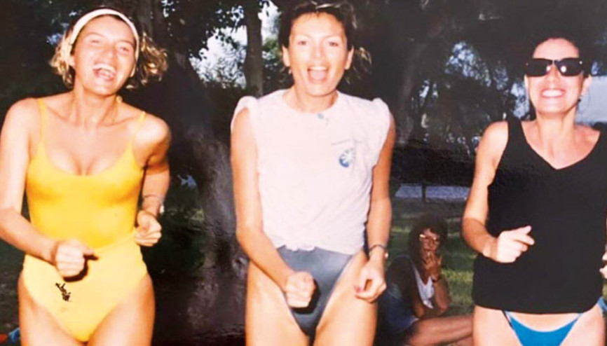 Magazin dünyasının en ünlü isimleriydiler... Arkadaşının doğum gününü bu fotoğrafla kutladı