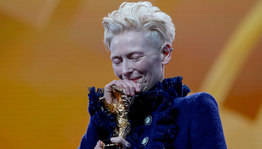 Ünlü oyuncu ağlayarak açıkladı: Bu acımasız mesleğe ara veriyorum