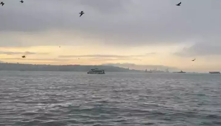 İstanbul Boğazı’nda gemi trafiği askıya alındı