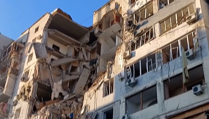 Ukrayna duyurdu: Herson’a düzenlenen Rus hava saldırısında 2’si çocuk 6 kişi yaralandı