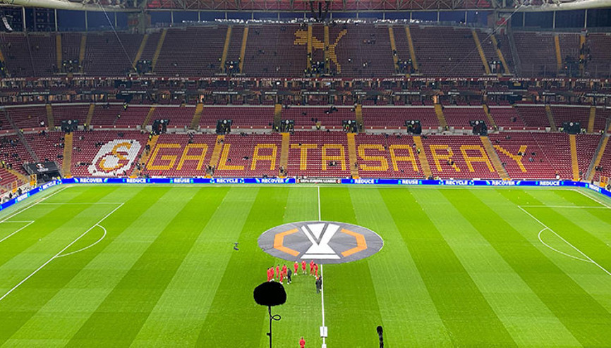 İstanbuldaki yoğun kar yağışı sonrası endişelere neden olmuştu... İşte Galatasaray RAMS Park Stadının zemininde son durum İstanbuldaki yoğun kar yağışı sonrası endişelere neden olmuştu... İşte Galatasaray RAMS Park Stadının zemininde son durum