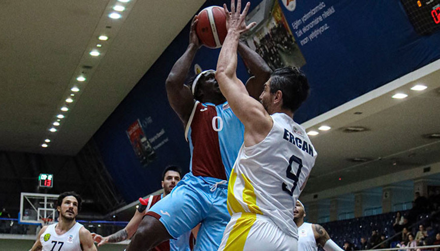 Türkiye Basketbol Ligi’nin erteleme maçında Ankaragücü, Trabzonsporu 95-85 mağlup etti
