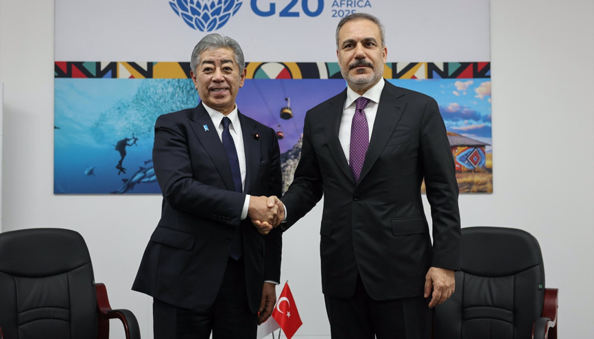 Dışişleri Bakanı Hakan Fidandan diplomasi trafiği
