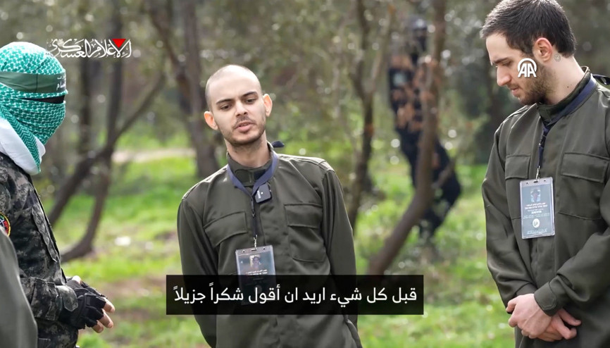 Hamas, serbest bırakılan İsrailli esirlerin görüntülerini yayımladı Hamas, serbest bırakılan İsrailli esirlerin görüntülerini yayımladı