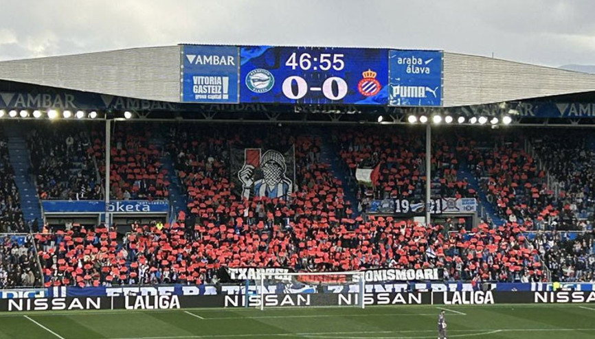 LaLigada binlerce Alaves taraftarı İsraile kırmızı kart gösterdi