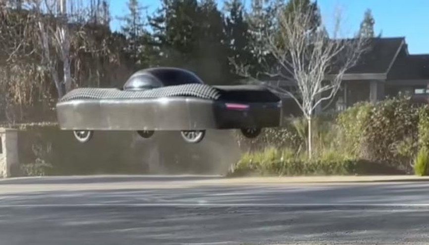 Uçan otomobil hayali gerçek oldu İlk testi başarıyla geçti Uçan otomobil hayali gerçek oldu İlk testi başarıyla geçti