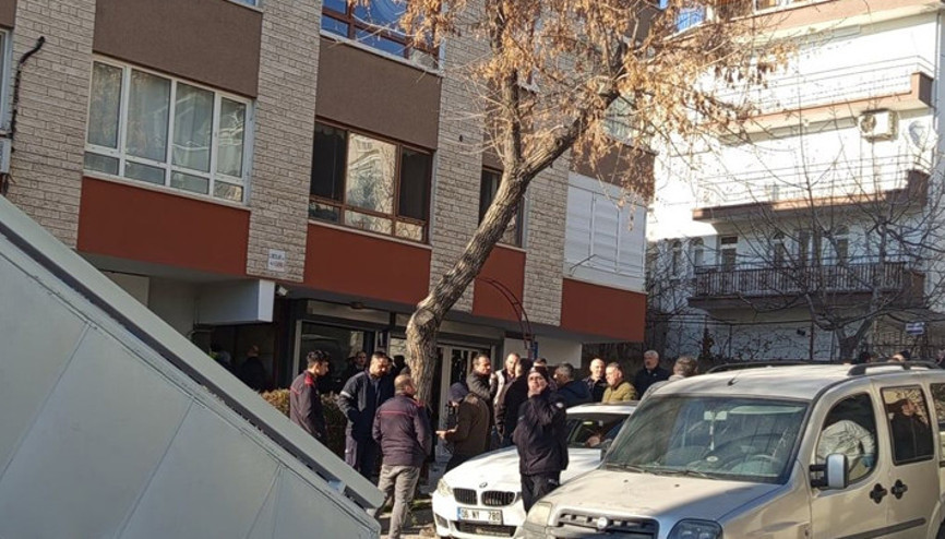 Ankarada kahreden olay Karbonmonoksit gazından zehirlenen 3 kişi hayatını kaybetti Ankarada kahreden olay Karbonmonoksit gazından zehirlenen 3 kişi hayatını kaybetti