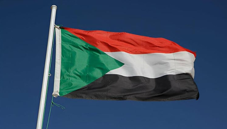 Askeri uçak yerleşim yerine düştü: Çok sayıda kişi hayatını kaybetti