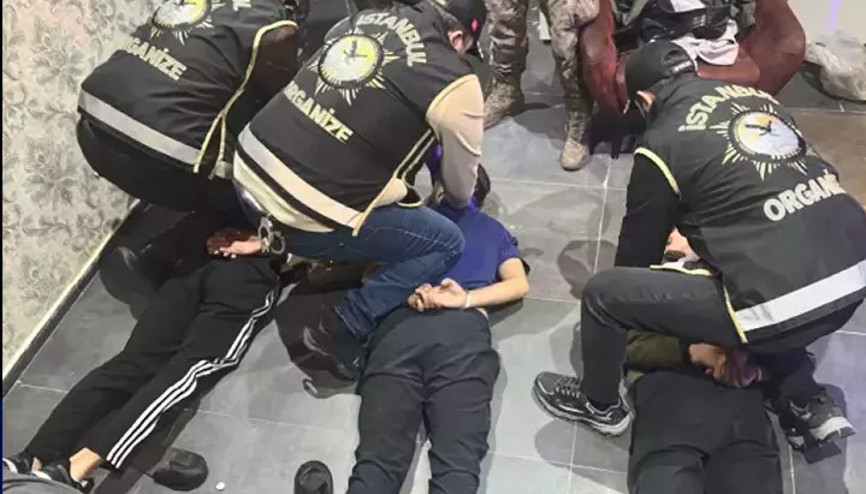 Sultangazide otoparka silahlı ve el bombalı saldırıda 4 kişi yakalandı Sultangazide otoparka silahlı ve el bombalı saldırıda 4 kişi yakalandı