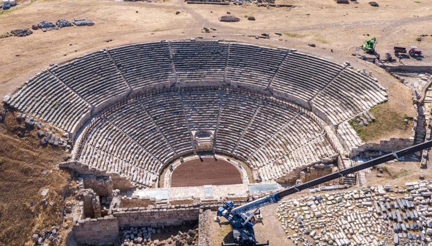 Laodikya antik kenti 2 bin 200 yıl öncesine döndü