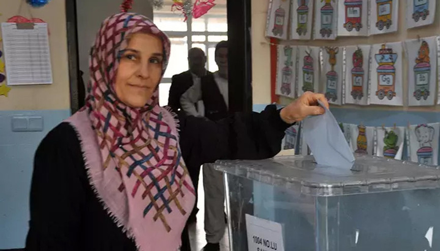 Nüfus artışı olunca başvuru yaptılar: Bugün seçim sandığına gittiler