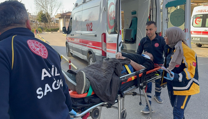 Adıyamanda otomobil uçuruma yuvarlandı: 1 yaralı