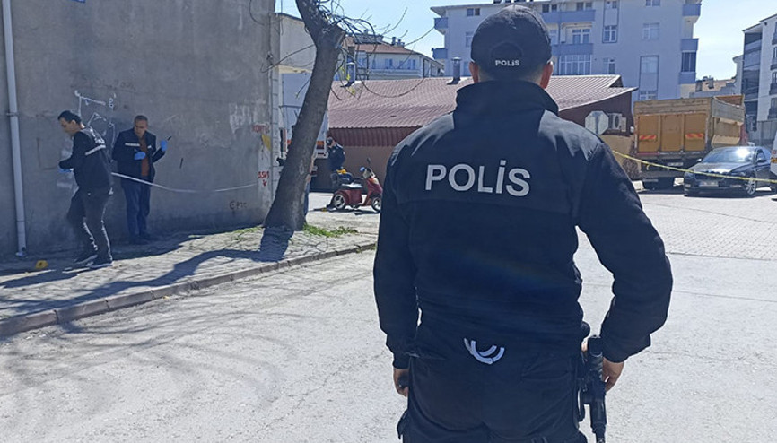 Uzman çavuşu feci şekilde dövüp otomobilini gasbettiler: Başına 20 dikiş atıldı