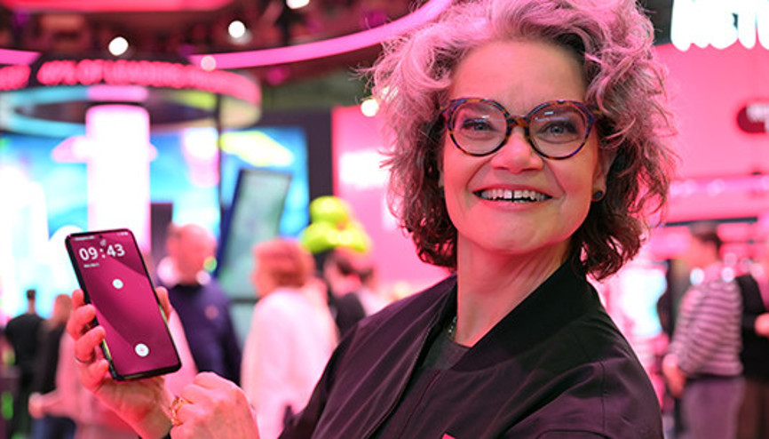 Deutsche Telekom’dan yeni akıllı telefon ‘KI-Phone’la uygulamalar tarihe karışıyor