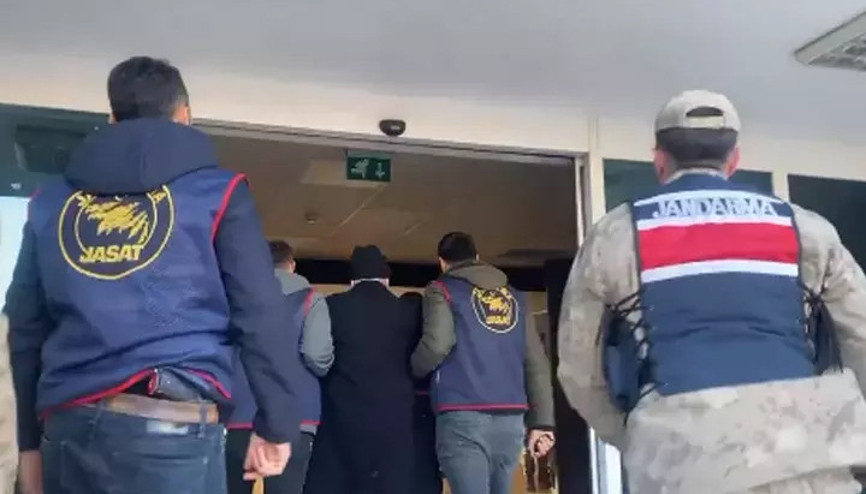 Bakan Yerlikaya duyurdu: 16 yıl sonra JASAT tarafından yakalandı