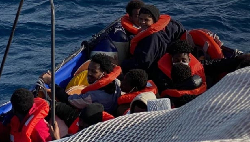 32 kişiyi Sea Watch kurtardı