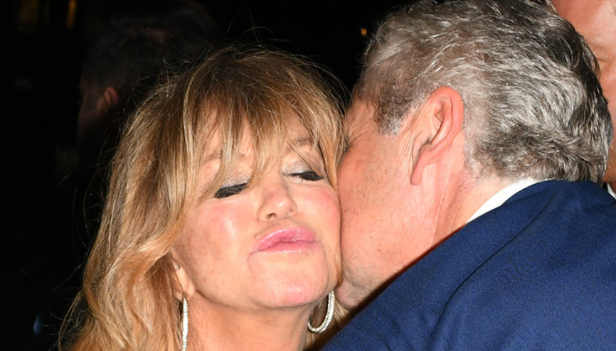 Herkese nasip olmayacak bir aşkın kahramanı.... Meğer acı gerçeği yıllarca saklamış: Benim gözlerim görmüyor