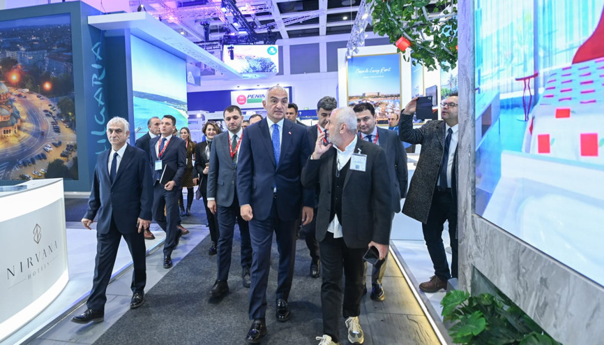 ‘Türkiye rekorlarla devam ediyor Yeni hedef 65 milyon turist’