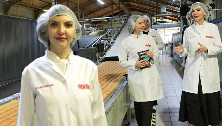 90lı yıllarda bebe bisküvisinin reklam yüzüydü... Firmanın direktörü oldu