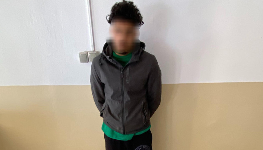 Kuşadasından Sisam Adasına yüzerek geçmeye çalışan kaçak göçmen yakalandı