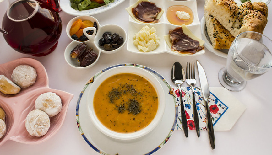 Sağlıklı iftar sofrası için 10 öneri Sağlıklı iftar sofrası için 10 öneri