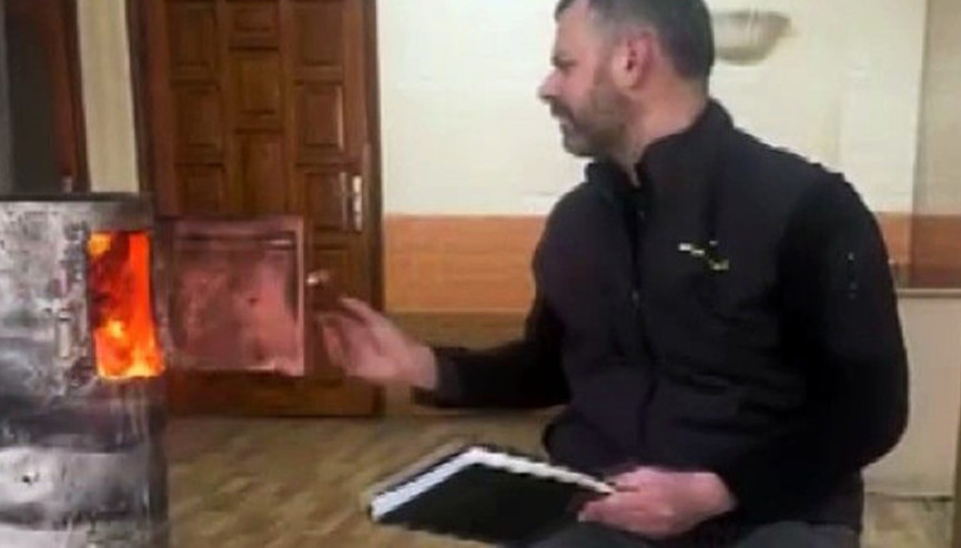 Kayda alıp sosyal medyada yayınladı 800 bin liralık alacağı vardı, veresiye defterini sobada yaktı