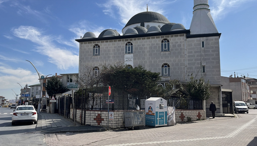 Sesi duyanlar cami tuvaletine koştu: Silahla vurulmuş halde bulundu