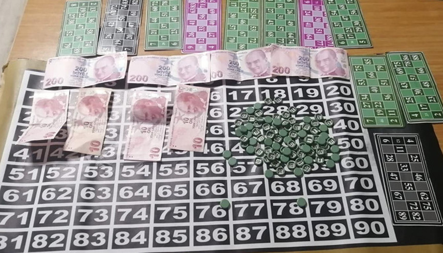 Samsunda bir dernekte kumar oynayan 38 kişiye 351 bin lira para cezası