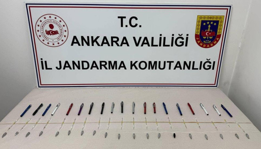 Ankarada 19 tüp kobra yılanı zehri ele geçirildi 6 milyon lira değerinde...