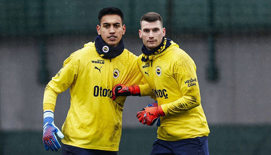 Fenerbahçede Livakovic mi, İrfan Can Eğribayat mı